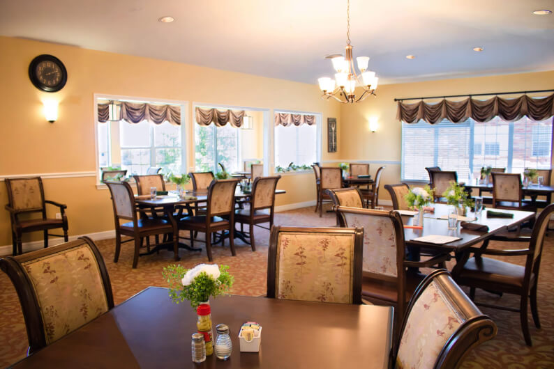 Shared Dining Area in Wichita Falls Assisted Living Facility Shared Dining Area in Wichita Falls Assisted Living Facility